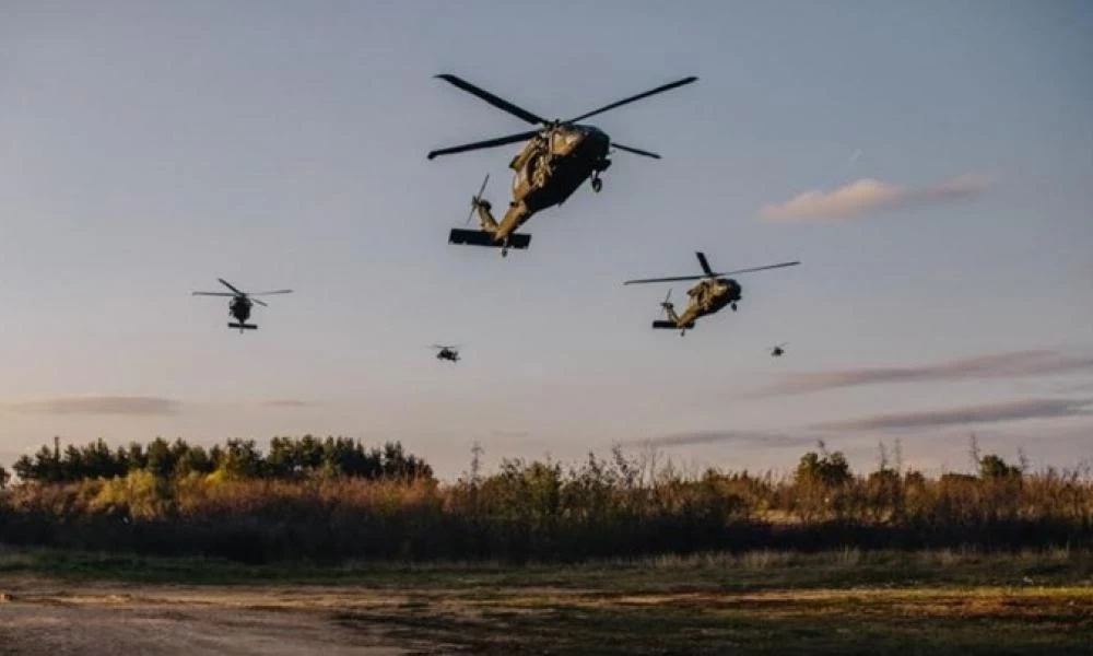 Εντυπωσιακή άσκηση: Επίδειξη Αμερικανών και Ελλήνων με επιθετικά ελικόπτερα